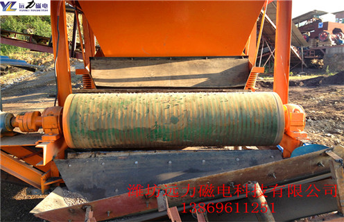 干粉磁選機(jī),干粉磁選機(jī)懂得滿足市場(chǎng)需求_磁性礦干粉磁選機(jī)懂得滿足市場(chǎng)需求_干粉磁選機(jī)懂得滿足市場(chǎng)需求工作視頻皮帶及結(jié)構(gòu)價(jià)格 干粉磁選機(jī),干粉磁選機(jī)懂得滿足市場(chǎng)需求_磁性礦干粉磁選機(jī)懂得滿足市場(chǎng)需求_干粉磁選機(jī)懂得滿足市場(chǎng)需求工作視頻皮帶及結(jié)構(gòu)價(jià)格