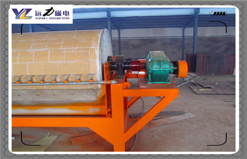 濕式磁選機(jī)，濕式磁選機(jī)的脫泥槽有著怎樣的用途_釩鈦鐵礦濕式磁選機(jī)的脫泥槽有著怎樣的用途型號(hào)參數(shù)及磁場強(qiáng)度