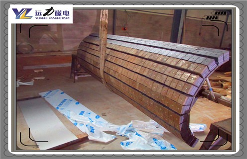 鐵粉磁選機，鐵粉磁選機的與眾不同體現(xiàn)在細節(jié)上，鐵粉磁選機的與眾不同體現(xiàn)在細節(jié)上，磁場一般為多少_磁塊如何排列