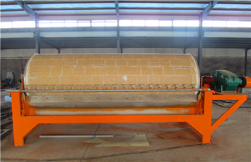 鐵礦磁選機，山東鐵礦磁選機工作原理磁性有多強_山東鐵礦磁選機工作原理鐵精粉流程及轉速有什么規(guī)定