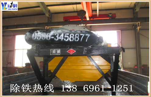 .ct永磁筒式磁選機參數(shù)一 濕式永磁筒式磁選機作為分離設(shè)備的不斷發(fā)展的結(jié)果可以提供一個完整的技術(shù),采礦及礦產(chǎn)行業(yè)的磁性濕分離. 2.ct永磁筒式磁選機參數(shù)二 產(chǎn)品型號和尺寸提供的濕式永磁磁選機尺寸的直徑,1200毫米和916毫米的長度可達3000毫米.三種基本的分隔設(shè)計可用于分選,粗加工和精加工/清潔應(yīng)用.每種類型可以提供在單一的感光鼓或多個鼓燧巖或磁鐵礦階段,以及用于恢復(fù)密介質(zhì)中的磁介質(zhì)植物. 3.ct永磁筒式磁選機參數(shù)三 濕式永磁筒式磁選機在固定的磁軛是一個組件,鍶-鐵素體永久陶瓷磁鐵.旋轉(zhuǎn)滾筒可與可選的橡膠或不銹鋼蓋.磁通模式會匹配以獲得最佳性能的容器配置.濕磁分離器直徑916×300毫米,是916系列中最小的滿量分隔,主要用于工業(yè)試驗.分離器可交付并發(fā),逆流和反旋轉(zhuǎn)版本.實驗室使用的濕式永磁筒式磁選機磁場尺寸直徑600 x 285毫米和直徑.200×100毫米,適合于間歇或連續(xù)的測試.